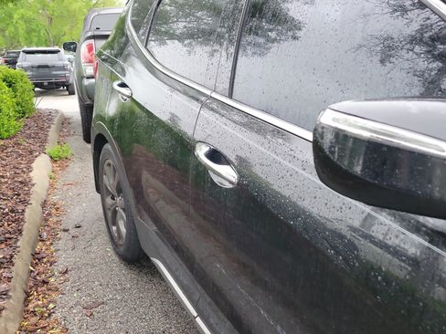 Used 2018 Hyundai Santa Fe Sport w/ Cargo Package image 11