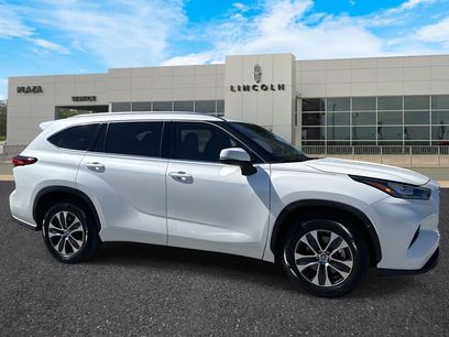 Used 2020 Toyota Highlander XLE