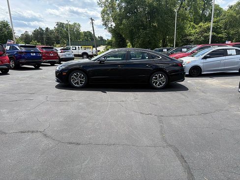 Used 2023 Hyundai Sonata SEL FWD image 1