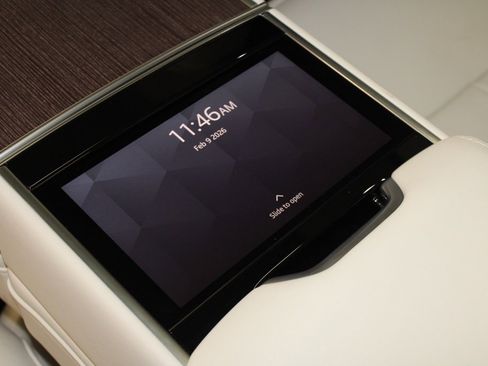 Used 2023 Land Rover Range Rover Autobiography image 45