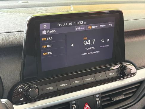 Used 2024 Kia Forte LXS w/ LXS Technology Package FWD image 6