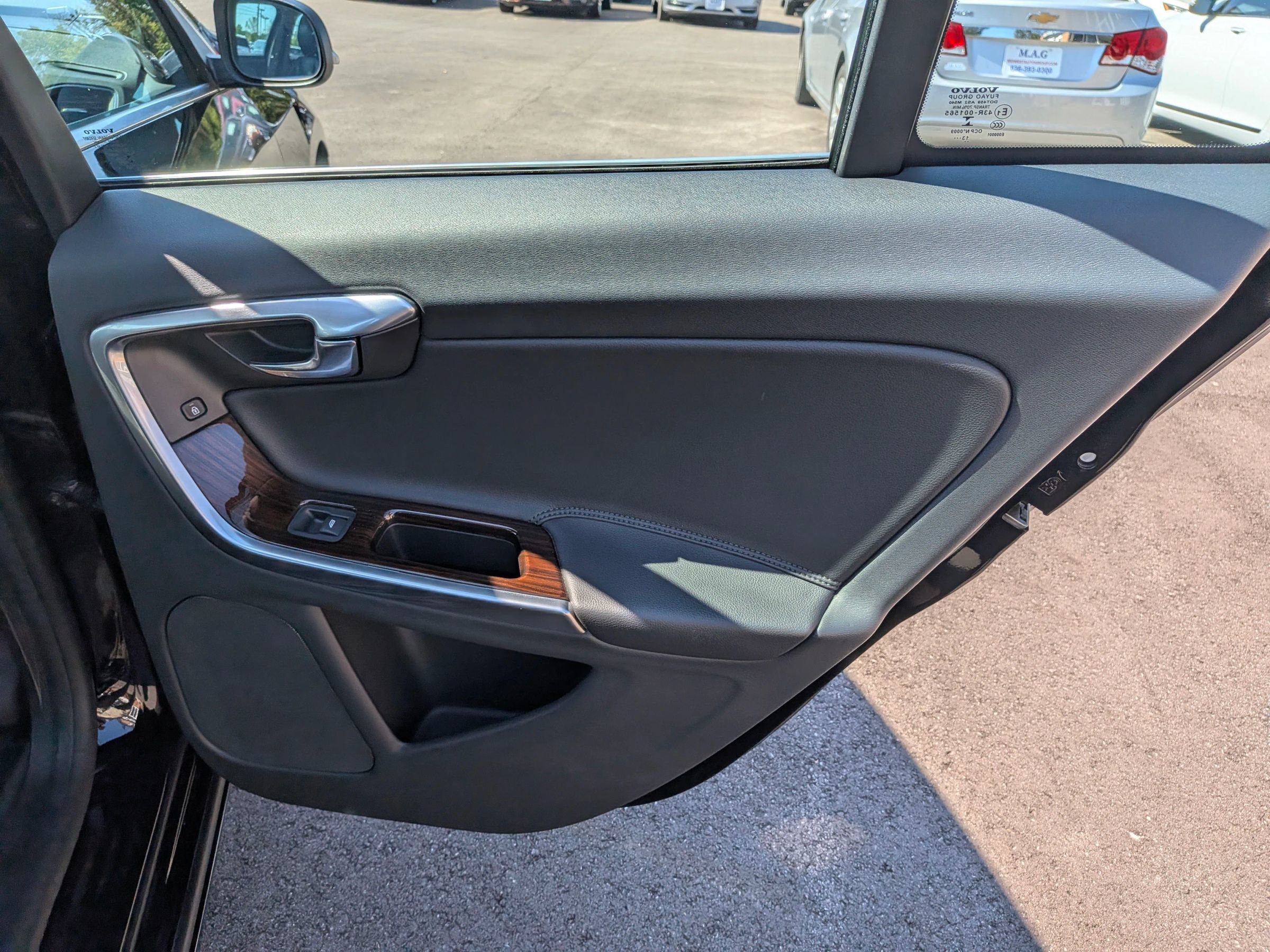 Used 2015 Volvo S60 T5 Platinum FWD image 35