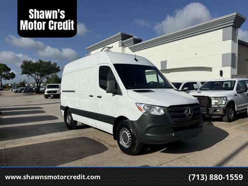 Used 2021 Mercedes-Benz Sprinter 2500 image 1