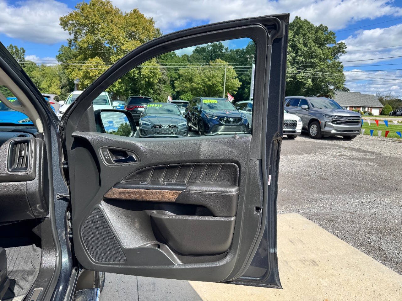 Used 2022 GMC Canyon Denali AWD/4WD image 9