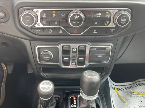 Used 2023 Jeep Wrangler Unlimited Sport AWD/4WD image 15