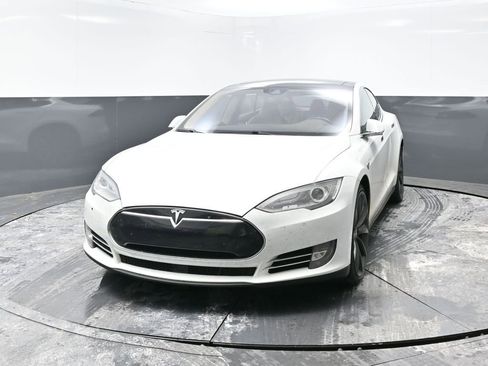 Used 2015 Tesla Model S P85D image 5