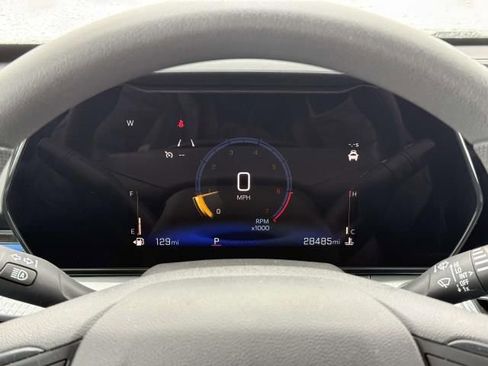 Used 2025 Chevrolet Trax LT image 15