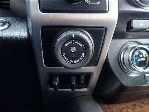 Used 2016 Ford F150 Platinum w/ Equipment Group 701A Luxury AWD/4WD image 22