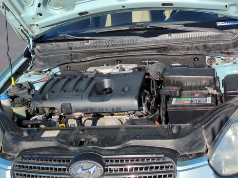 Used 2011 Hyundai Accent GLS w/ Premium Pkg 4 image 30