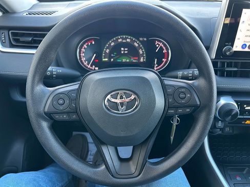 Used 2025 Toyota RAV4 LE image 12