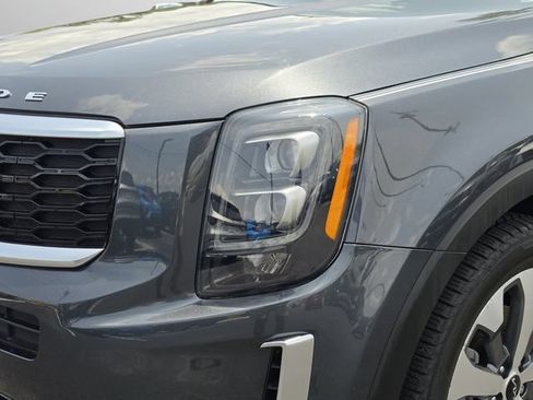 Used 2022 Kia Telluride SX w/ Towing Package FWD image 18