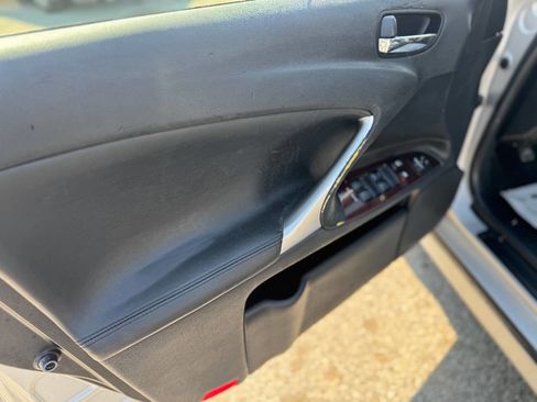 Used 2006 Lexus IS 250 AWD image 7