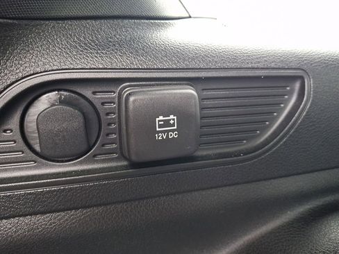 Used 2023 Jeep Grand Cherokee Altitude AWD/4WD image 31