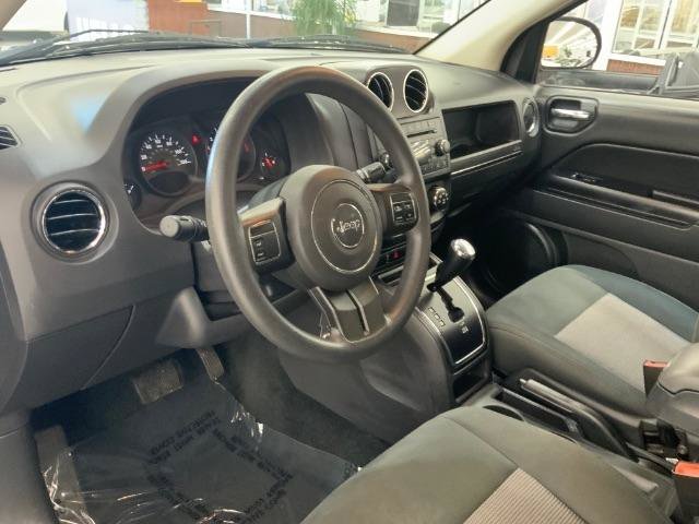 Used 2013 Jeep Compass Sport AWD/4WD image 23