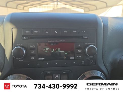 Used 2018 Jeep Wrangler Unlimited Sahara image 28