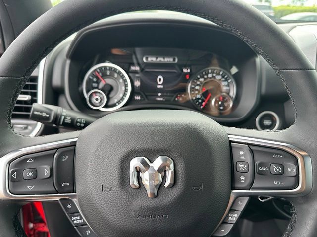 Used 2025 RAM 1500 Big Horn AWD/4WD image 24