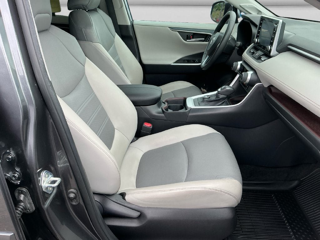 Used 2021 Toyota RAV4 Limited AWD/4WD image 15