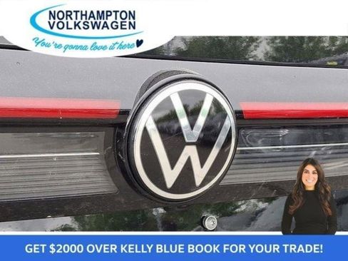 New 2025 Volkswagen Taos SEL image 20