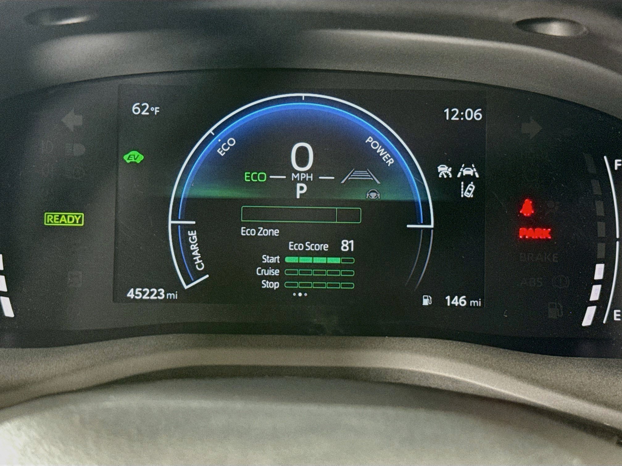 Used 2025 Toyota Camry SE FWD image 13
