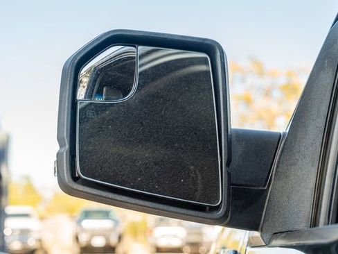 Used 2015 Ford F150 XLT w/ Equipment Group 302A Luxury image 11