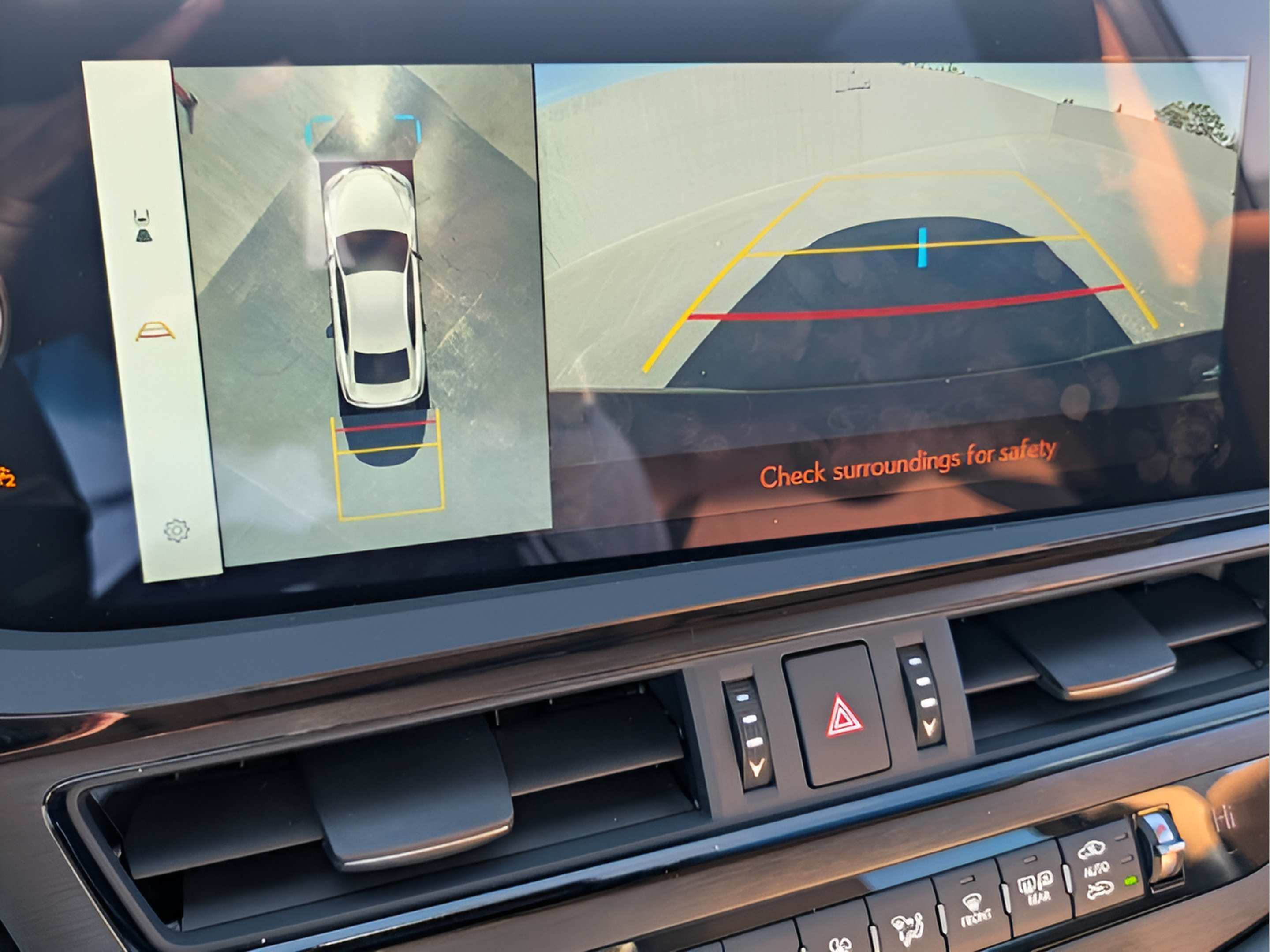Certified 2025 Lexus ES 300h Ultra Luxury w/ Accessory Package (Z2) FWD image 19