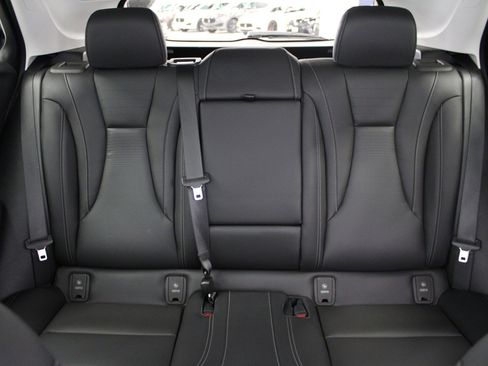 Used 2024 Buick Envision Preferred image 38