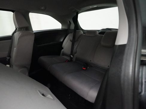Used 2019 Honda Odyssey LX image 16