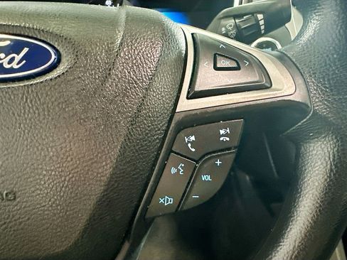 Used 2020 Ford Fusion SE FWD image 32