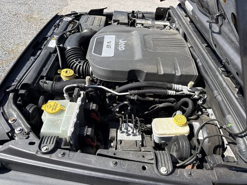 Used 2016 Jeep Wrangler Unlimited Sport w/ Quick Order Package 24S image 36