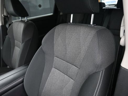 Used 2025 Nissan Rogue SV FWD image 18