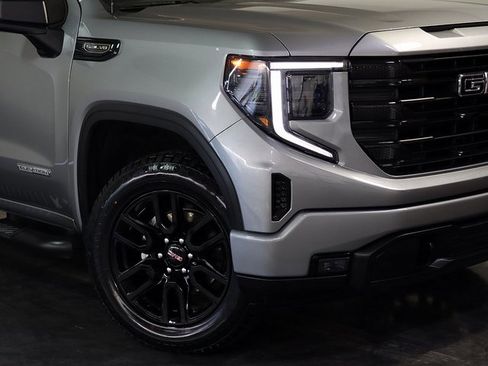 Used 2023 GMC Sierra 1500 Elevation w/ Preferred Package image 8