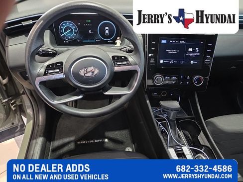 Used 2022 Hyundai Santa Cruz SEL w/ Activity Package FWD image 9