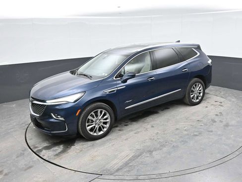 Used 2023 Buick Enclave Avenir w/ Avenir Technology Package FWD image 33