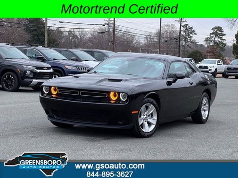 Used 2023 Dodge Challenger SXT image 39