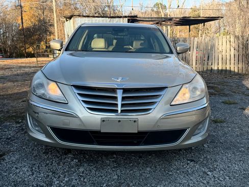 Used 2012 Hyundai Genesis 3.8 w/ Premium Pkg image 2