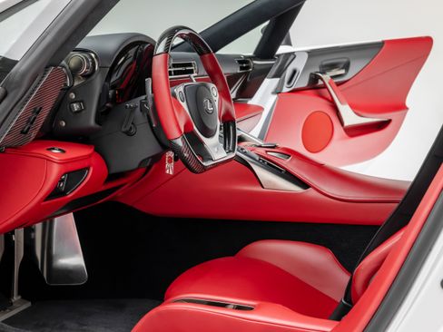 Used 2012 Lexus LFA RWD image 84