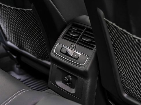 Used 2023 Audi A4 2.0T Premium w/ Convenience Package image 41