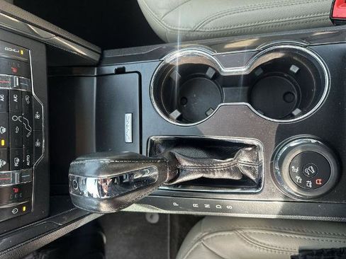 Certified 2018 Ford Explorer XLT w/ Equipment Group 202A image 21