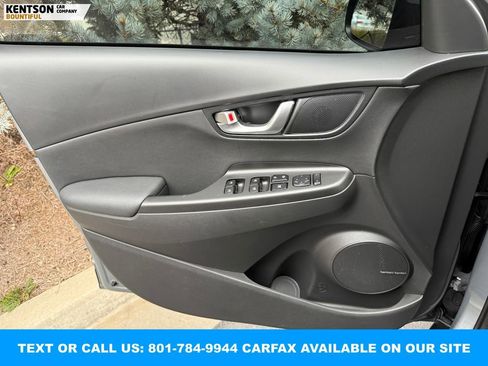 Used 2022 Hyundai Kona Limited image 19
