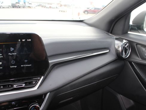 Used 2025 Chevrolet Equinox LT image 7