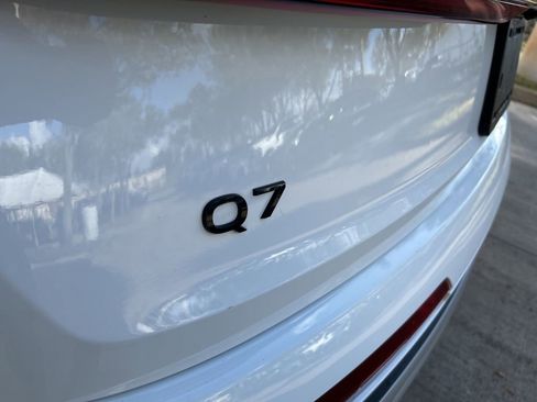 Used 2025 Audi Q7 3.0T Premium Plus image 16