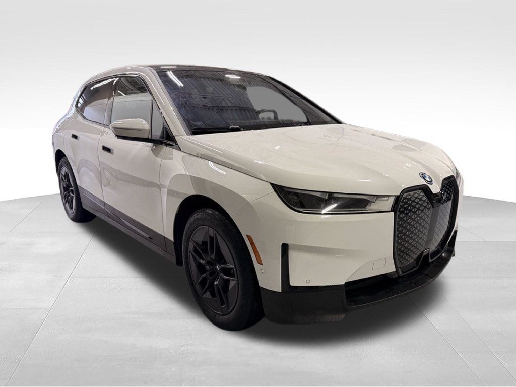 Used 2024 BMW iX xDrive50 AWD/4WD image 7