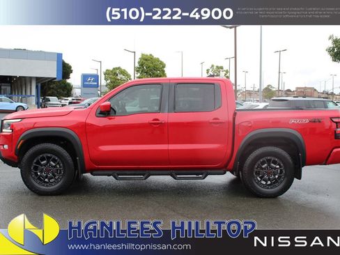 Used 2022 Nissan Frontier PRO-4X w/ Pro-4X Premium Package image 2