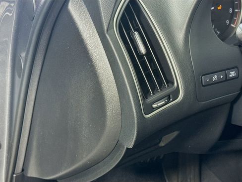 Used 2019 INFINITI Q50 Luxe w/ All Weather Package (L93) image 10