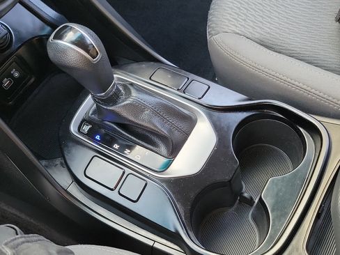 Used 2018 Hyundai Santa Fe SE image 13