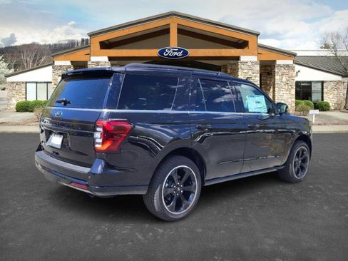 New 2024 Ford Expedition Limited image 5