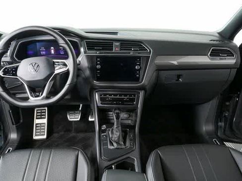 Certified 2023 Volkswagen Tiguan SE R-Line image 16