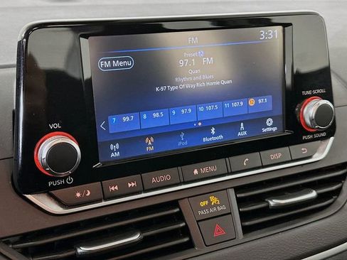 Used 2024 Nissan Altima 2.5 S image 15