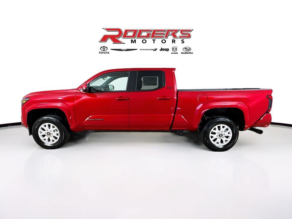 Used 2026 Toyota Tacoma SR5 AWD/4WD image 8