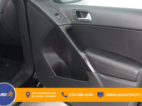 Used 2014 Volkswagen Tiguan SEL image 17